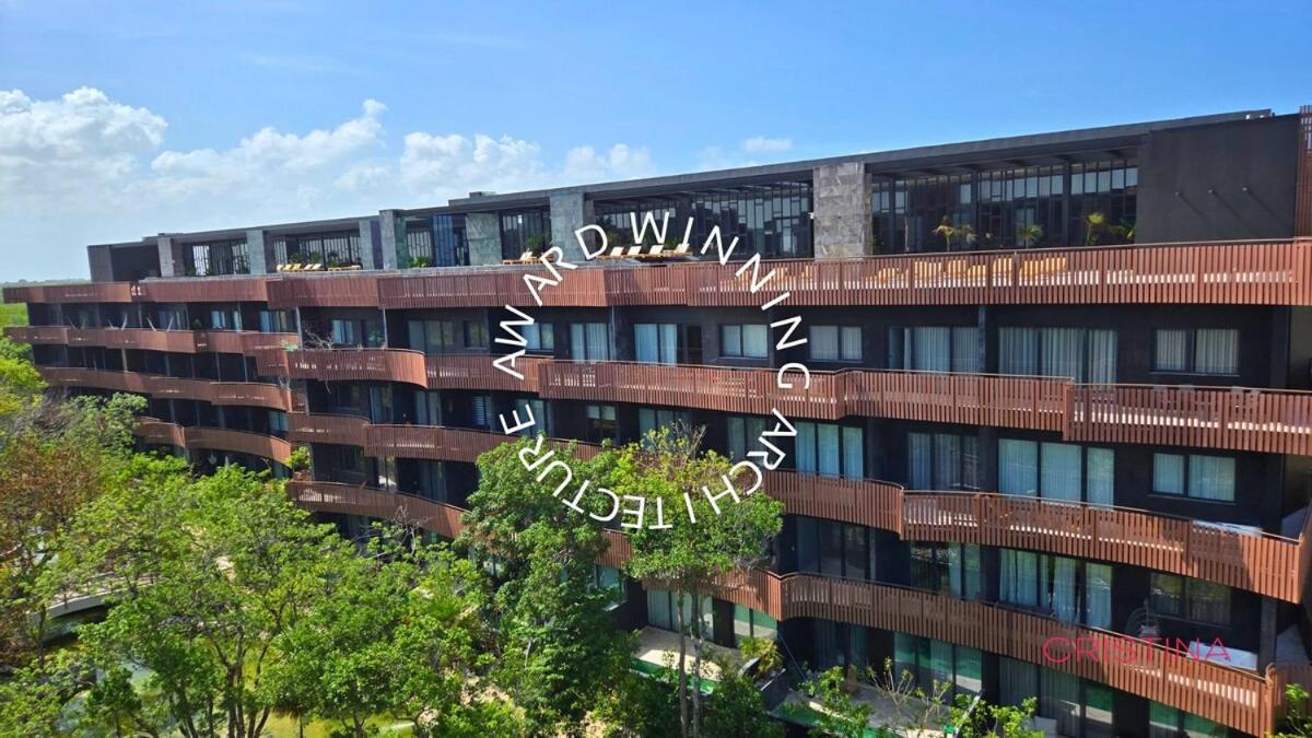 1 Bd - 5 Min Walk To *
